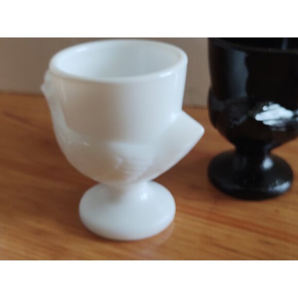 Vintage French Black and White Glass Chicken eggcup set - Picture 5 of 8